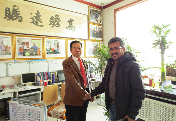 菅总与巴基斯坦客商达成合作协议.JPG